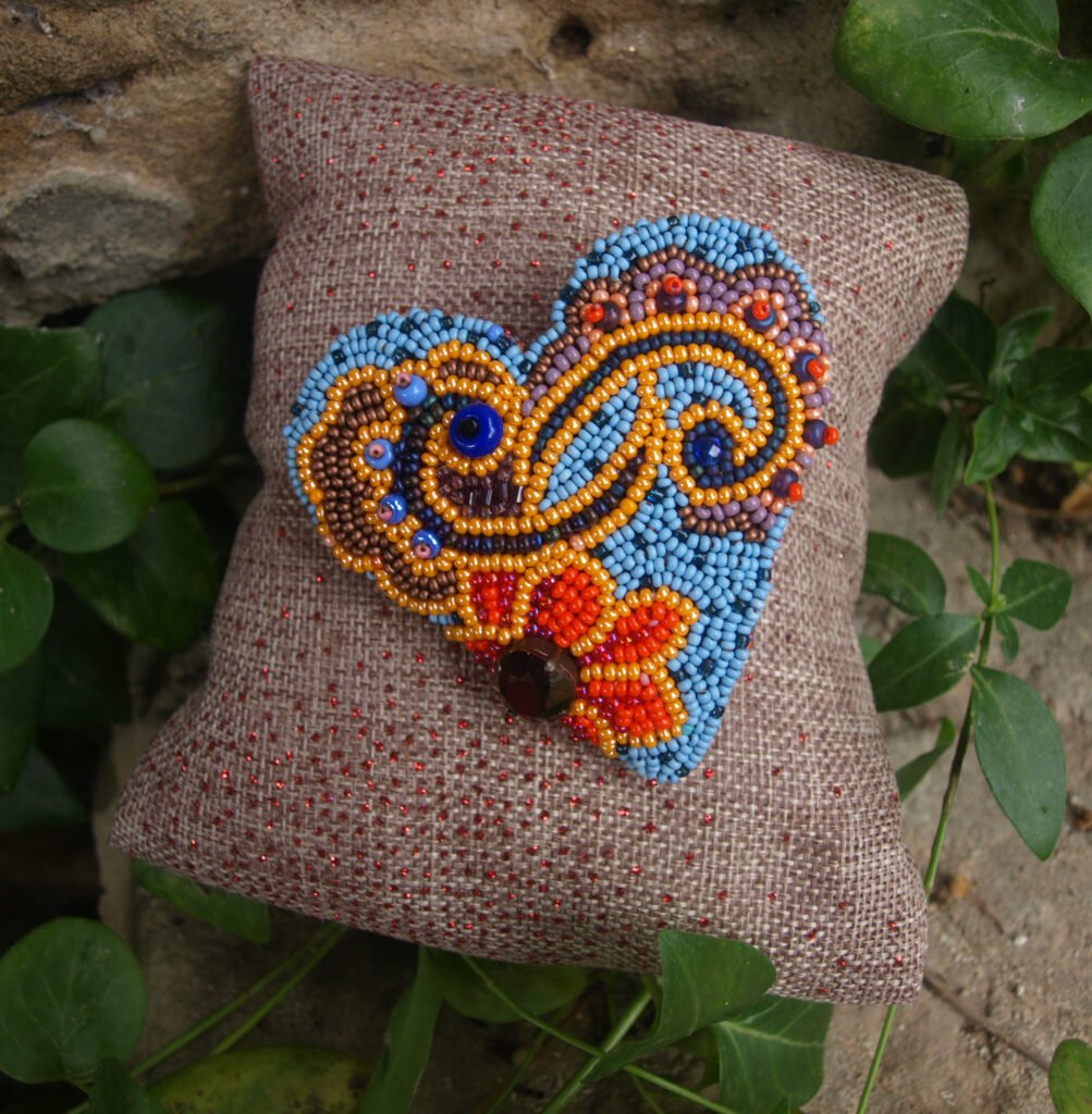 Broche 1