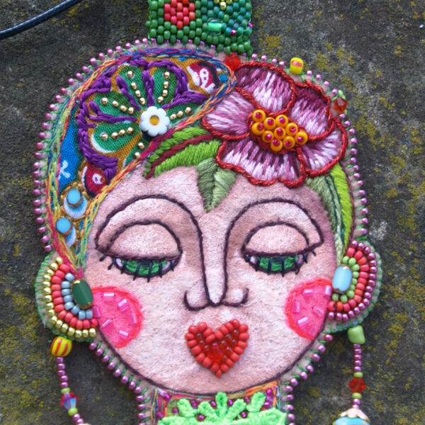 Coquette 1 (pendentif ou broche)