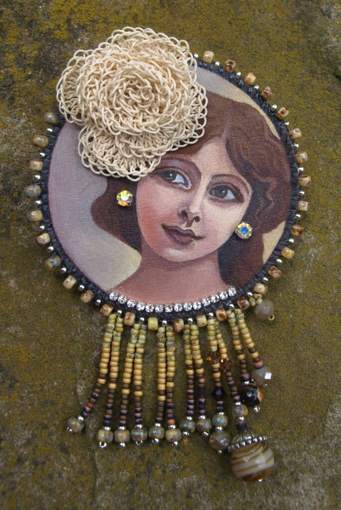 Broche "comme un air du temps" (adoptée)